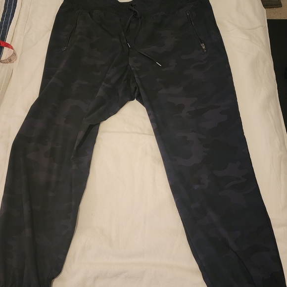 Danskin Black Camouflage Joggers - Picture 1 of 3